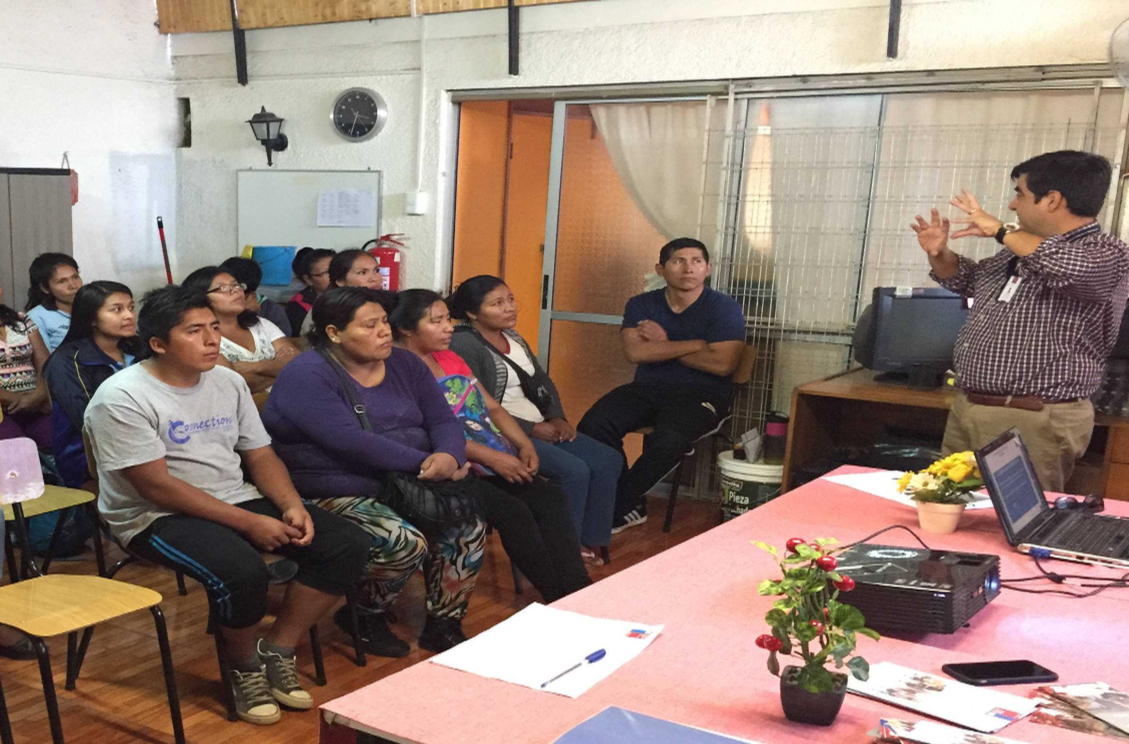 Consultorio Jurídico Arica Realiza Charla a Apoderados de Jardín Infantil Granito de Arena