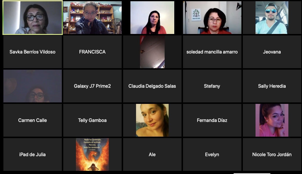 Charla a emprendedores y público en general