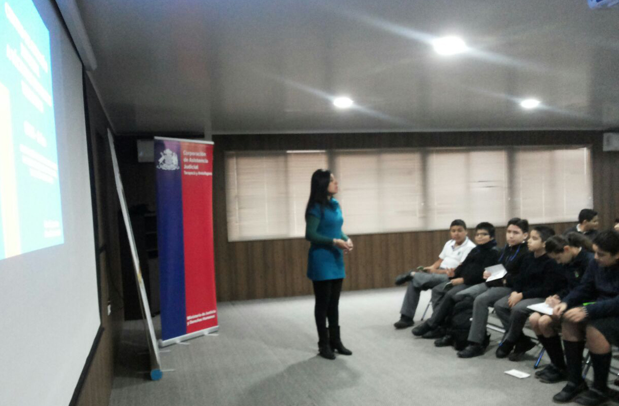 CAVI de Arica y Parinacota dicta charla en colegio como parte de la campaña “Prevengamos el abuso infantil