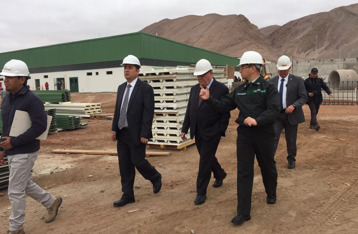 Ministro Campos recorre futuro penal femenino de Arica y se reúne con funcionarios capacitados en lengua Aymara