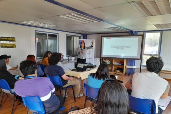 Programa Mi Abogado brinda charla a Fundación para la Superación de la Pobreza