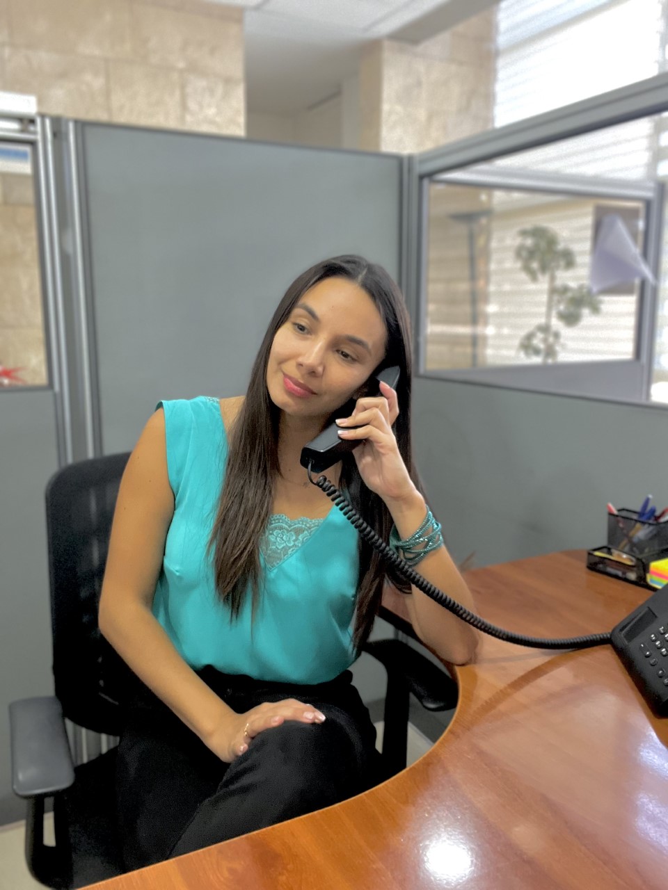 Abogada del Programa Adulto Mayor de la Antofagasta en Radio Litoral de Mejillones