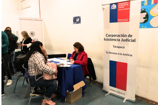 Consultorio Jurídico Iquique participó IV Feria Interactiva del Liceo Técnico Profesional de Adultos
