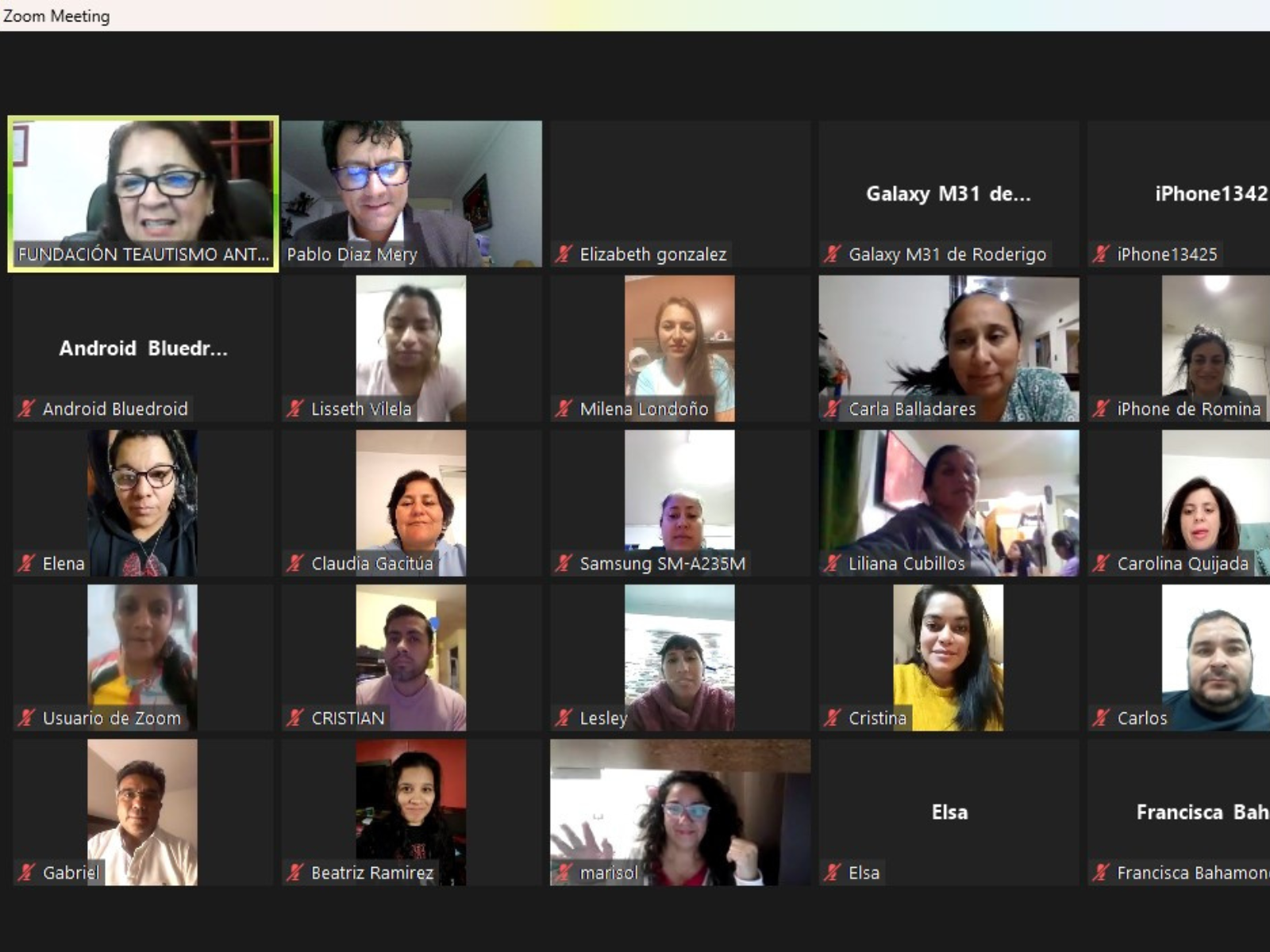 Abogado del convenio CAJTA-SENADIS de Antofagasta realiza conversatorio en escuela Raíces