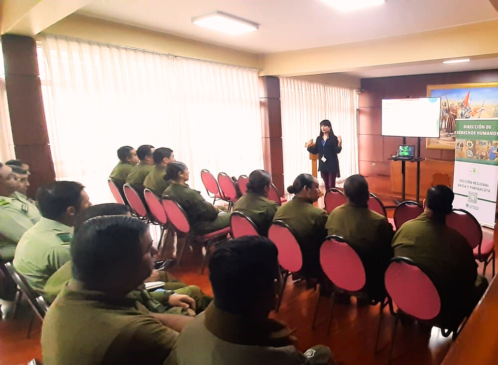Unidad de Migración de Arica y Parinacota capacita a funcionario/as de Carabineros de Chile