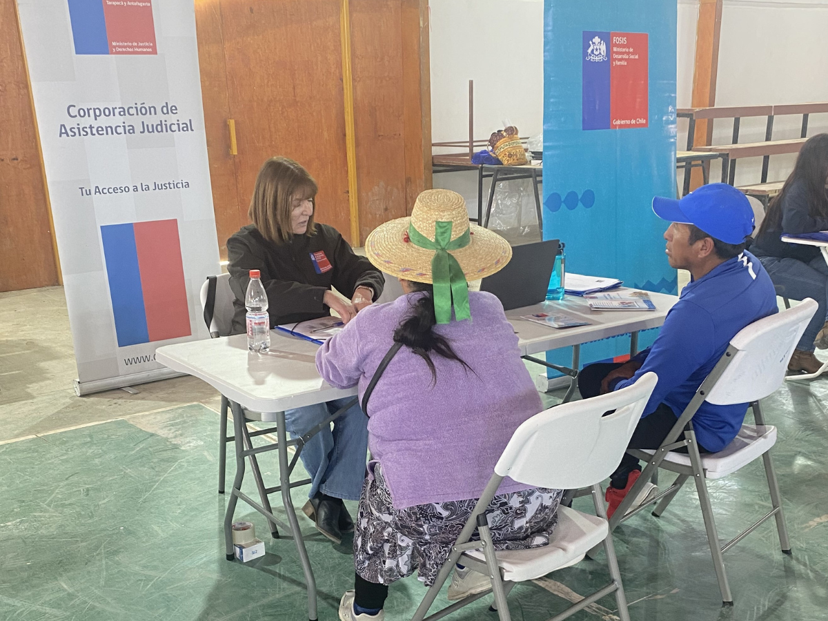 Consultorio Jurídico Móvil del  Tamarugal en localidad de Colchane