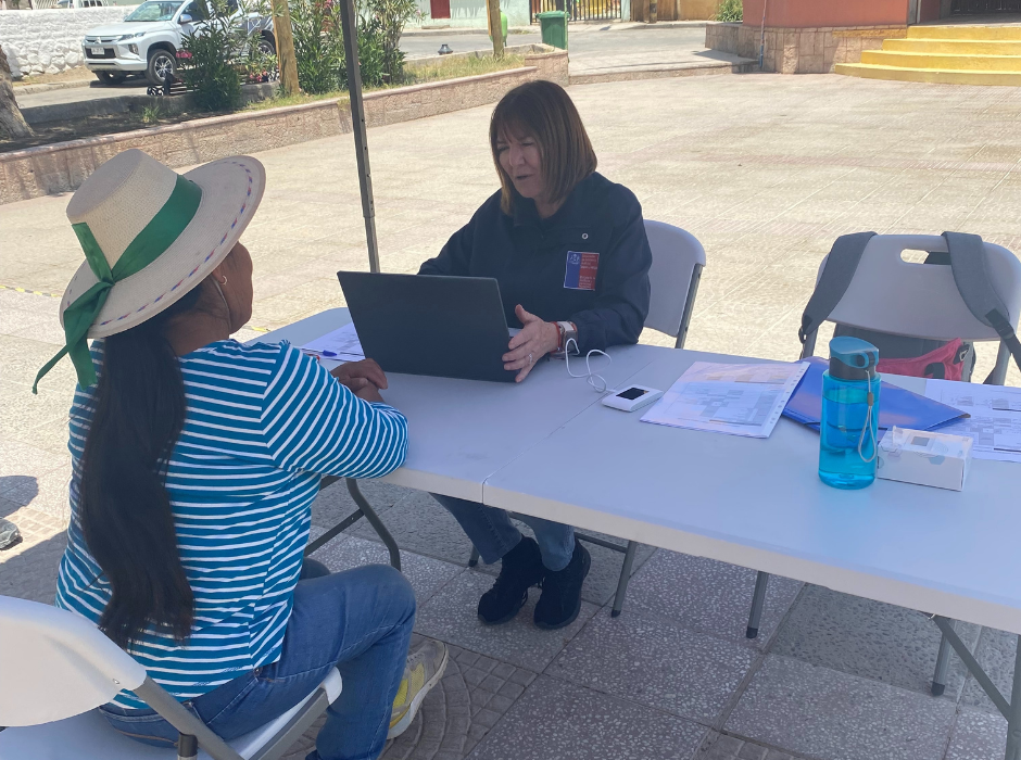 Consultorio Jurídico Móvil Tamarugal brindó atención en localidad de Camiña