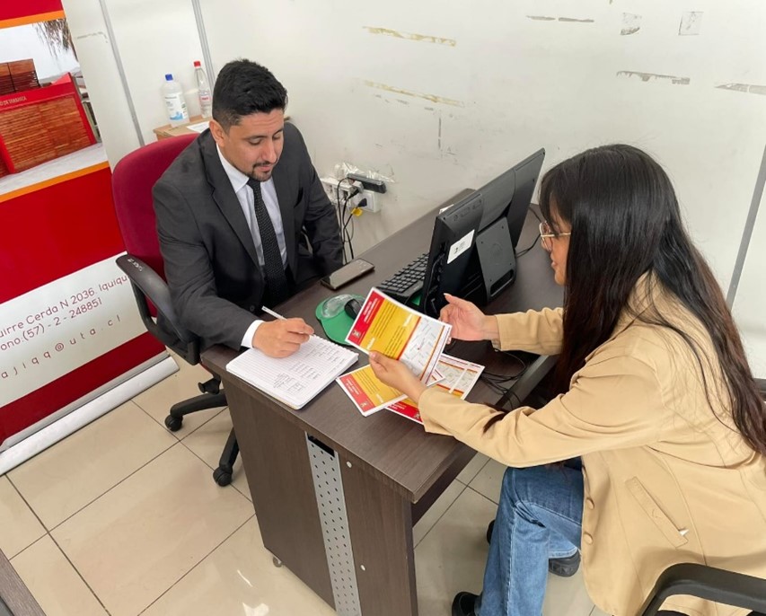 Centro Jurídico de la UTA de Tarapacá participa en Operativo en CESFAM Videla