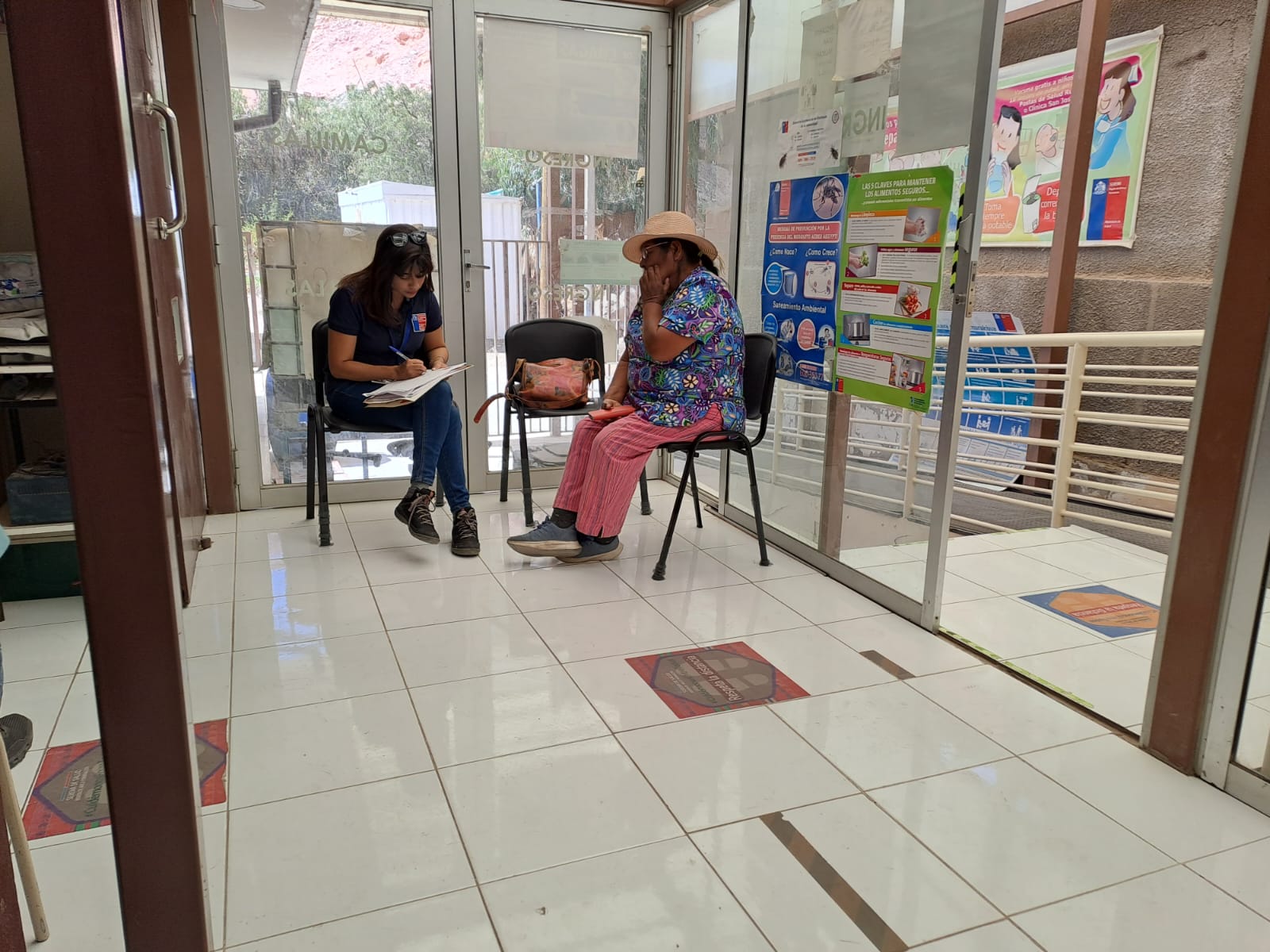 Abogada de Migración de Arica y Parinacota brinda atención en Guatanave y Codpa