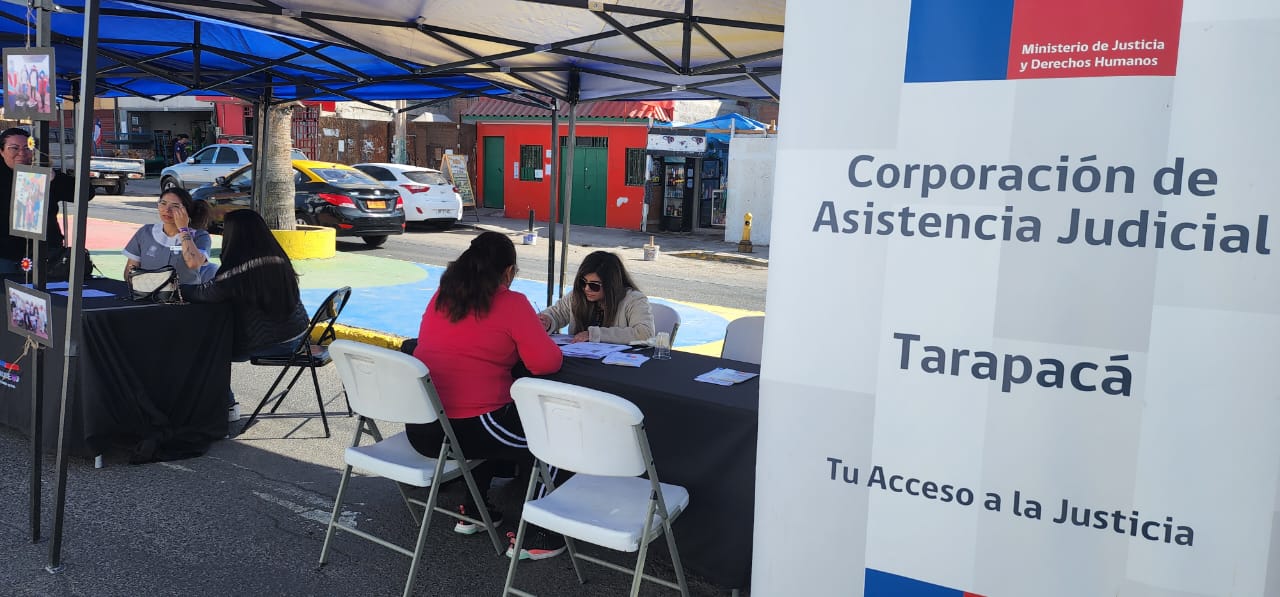 Consultorio Jurídico de Alto Hospicio participa en la Plaza Ciudadana