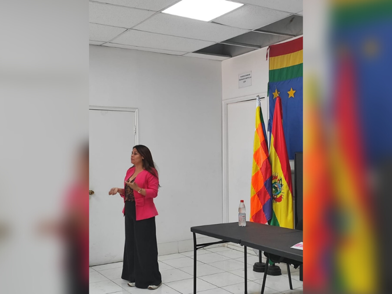 Programa Mi Abogado de Tarapacá participa en conversatorio sobre “La eliminación de la violencia contra la mujer”