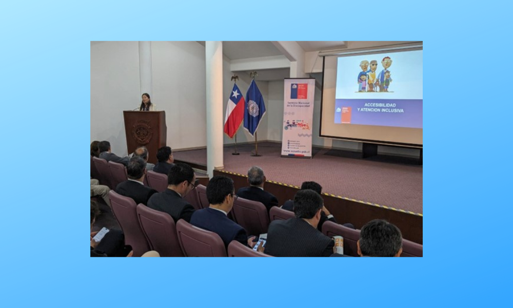 Abogada del convenio CAJTA-SENADIS da charla a funcionario/as de Policía de Investigaciones de Arica