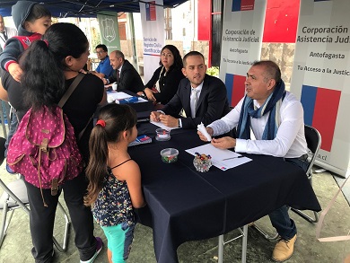 El Consultorio Jurídico Mejillones participa en el Gobierno en Terreno difundiendo la Campaña “Protegiendo tus Derechos en tu Comuna”