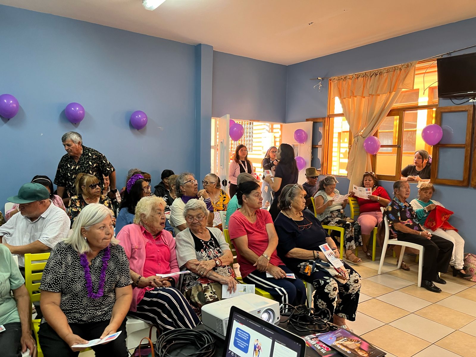 ODAM de Antofagasta realiza charla especialmente a mujeres adultas mayores en Tocopilla