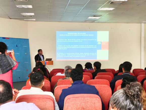 Jefe de Estudios de la Oficina de Defensa Laboral de Tarapacá expone sobre Ley Karin