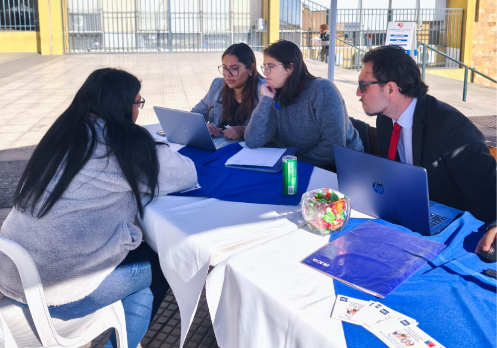 Centro de Atención Jurídica de la Universidad de Antofagasta participa en la Plaza Ciudadana