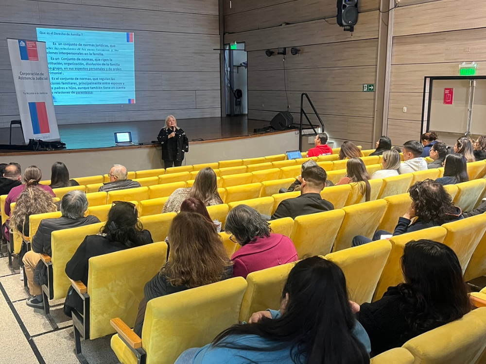 Centro de Familia de Iquique realizó un taller sobre procedimientos de protección