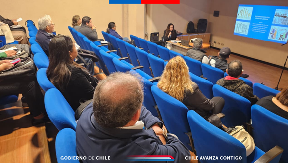 Abogada jefa de la ODL de Arica y Parinacota  brinda charla en Escuela Sindical