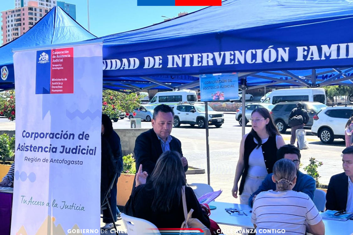 Consultorio Jurídico Centro participa en Plaza Ciudadana de la Municipalidad de Antofagasta