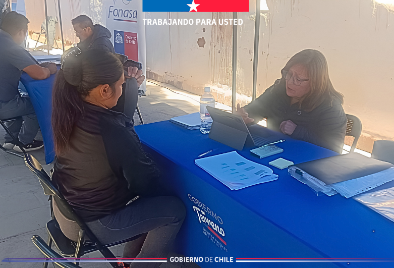 Consultorio Jurídico de Calama participa en Gobierno en Terreno en la Plaza Cívica de San Pedro de Atacama