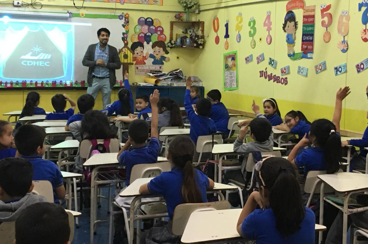 Consultorio Jurídico Tocopilla realizó actividad al colegio Sagrada Familia