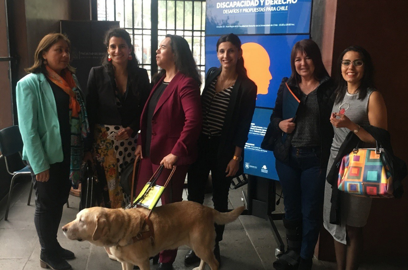 Abogadas de convenio CAJTA-SENADIS a seminario organizado por la Escuela de Derecho de la Universidad de Chile