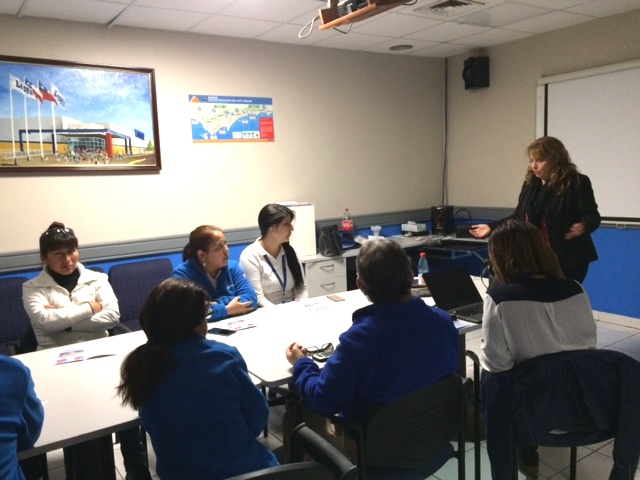 Tarapacá: Supermercados Líder Reciben Capacitación en Derecho de Familia